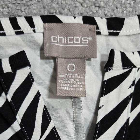 Chico's Black White Abstract Ronni Split Neck Knee Length Dress Stretchy Party - Picture 7 of 8